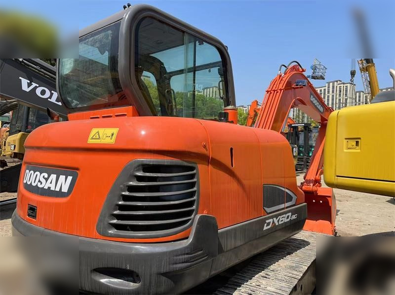 DOOSAN DX60E-9C - מיני מחפר: תמונה 3 DOOSAN DX60E-9C - מיני מחפר: תמונה 3