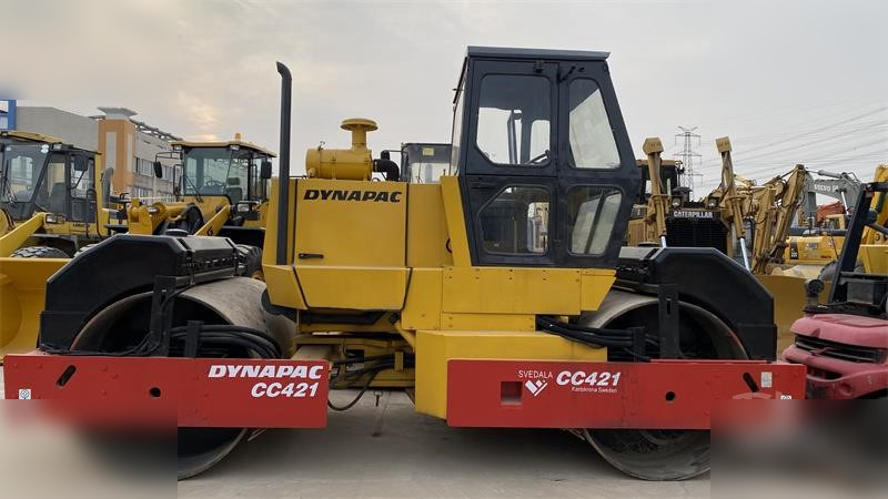 DYNAPAC CC421 - רולר כביש: תמונה 1 DYNAPAC CC421 - רולר כביש: תמונה 1