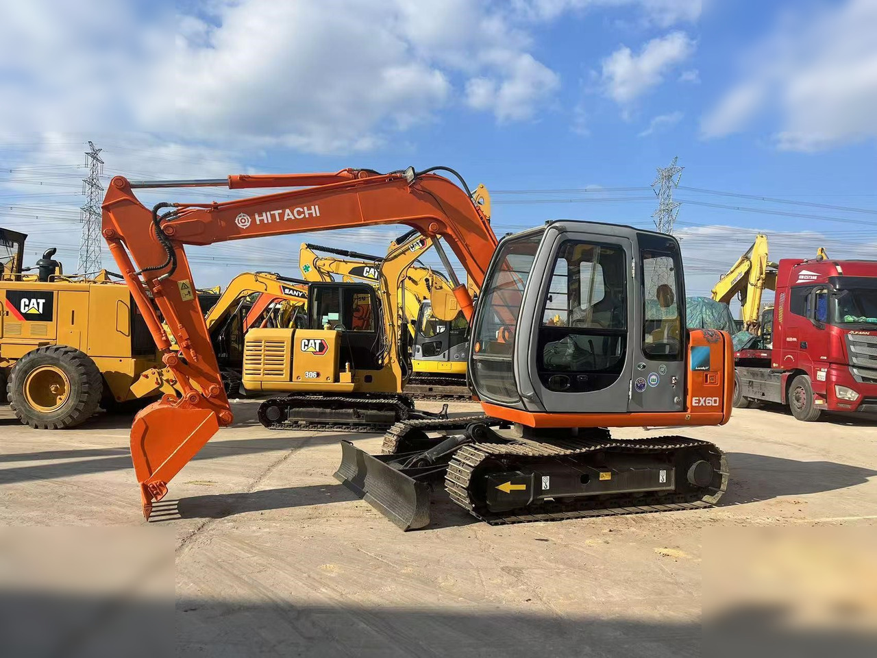 HITACHI EX60-5 - מחפר סורק: תמונה 1 HITACHI EX60-5 - מחפר סורק: תמונה 1