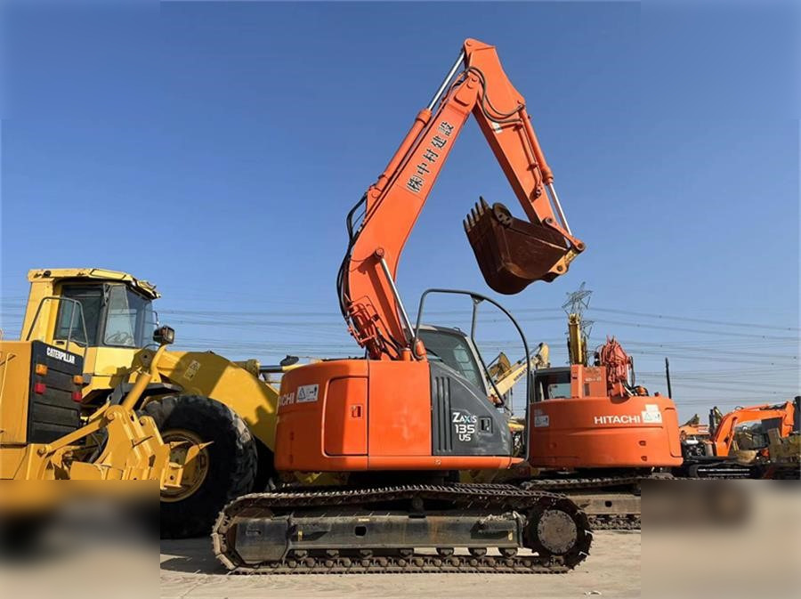 HITACHI ZX135US - מחפר סורק: תמונה 1 HITACHI ZX135US - מחפר סורק: תמונה 1
