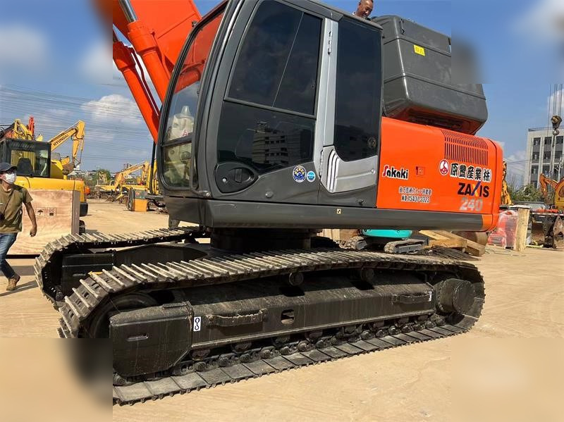 HITACHI ZX240 - מחפר סורק: תמונה 4 HITACHI ZX240 - מחפר סורק: תמונה 4