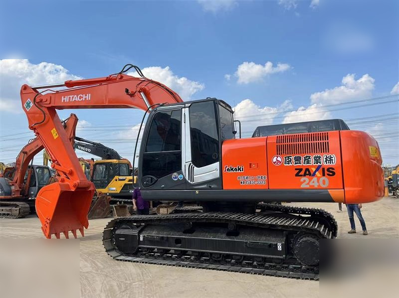 HITACHI ZX240 - מחפר סורק: תמונה 1 HITACHI ZX240 - מחפר סורק: תמונה 1