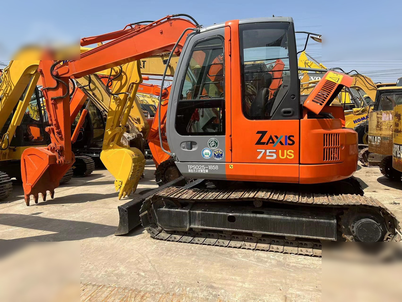 HITACHI ZX75US - מחפר סורק: תמונה 4 HITACHI ZX75US - מחפר סורק: תמונה 4