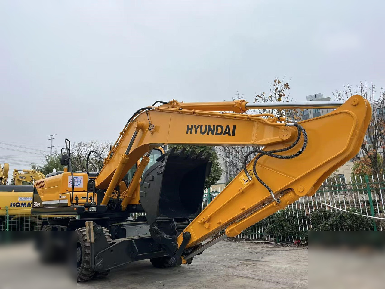 HYUNDAI ROBEX 210W-9S - מחפר גלגלים: תמונה 3 HYUNDAI ROBEX 210W-9S - מחפר גלגלים: תמונה 3