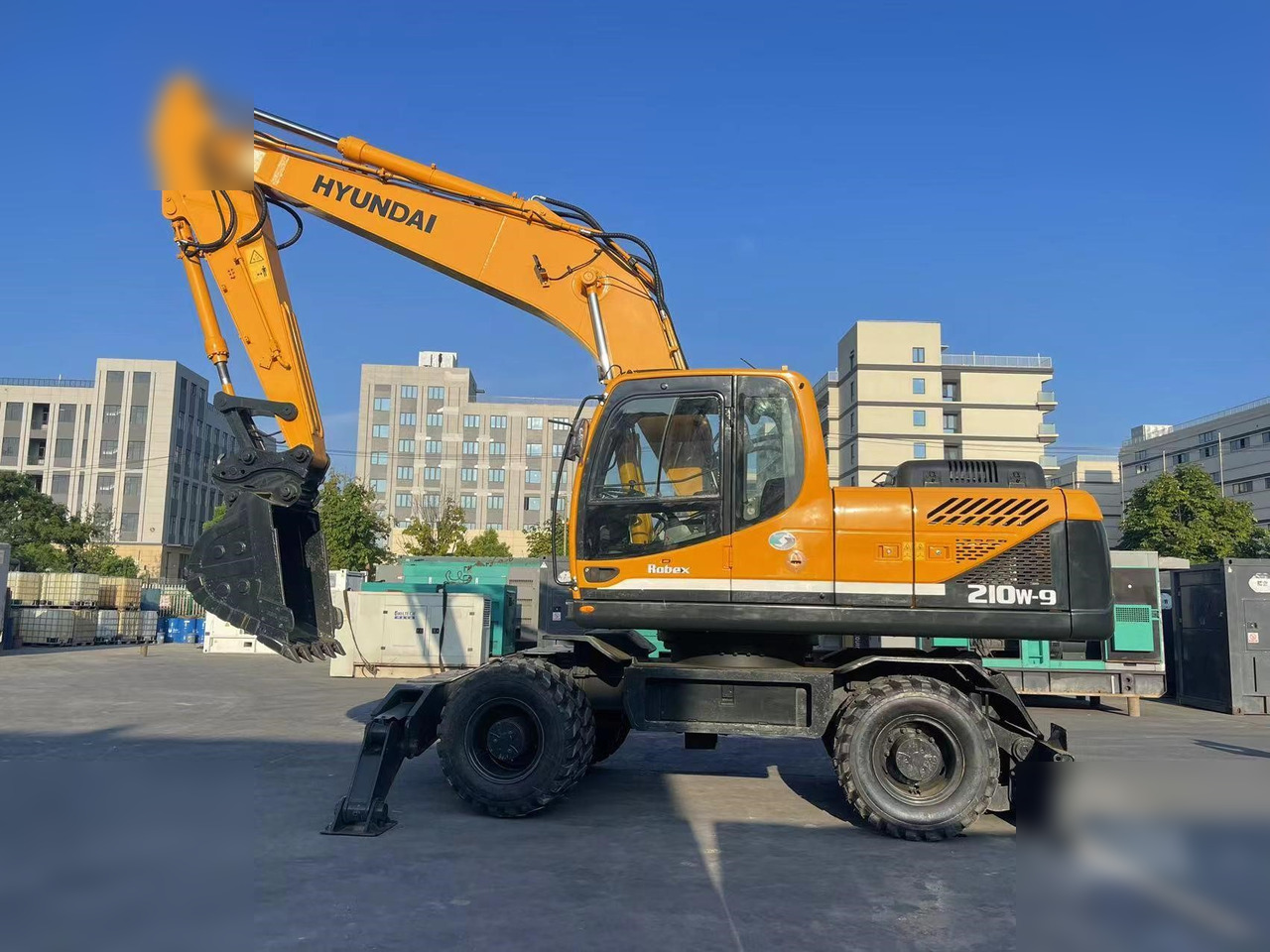 HYUNDAI ROBEX 210W-9 - מחפר גלגלים: תמונה 1 HYUNDAI ROBEX 210W-9 - מחפר גלגלים: תמונה 1