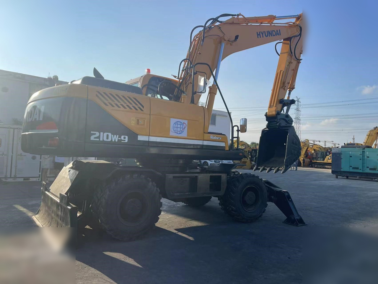 HYUNDAI ROBEX 210W-9 - מחפר גלגלים: תמונה 2 HYUNDAI ROBEX 210W-9 - מחפר גלגלים: תמונה 2