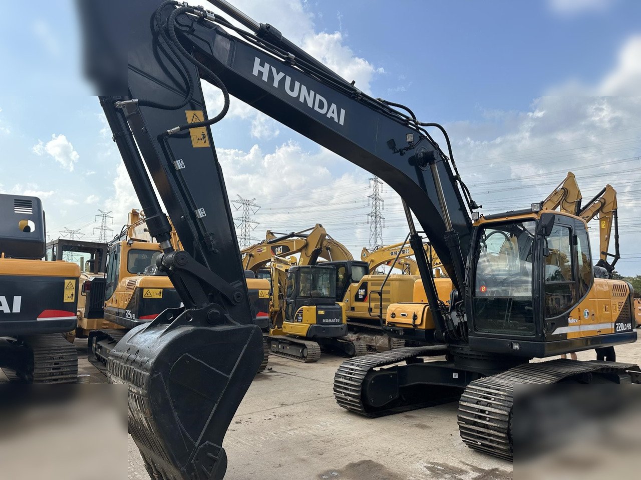 HYUNDAI ROBEX 220 LC-9S - מחפר סורק: תמונה 2 HYUNDAI ROBEX 220 LC-9S - מחפר סורק: תמונה 2