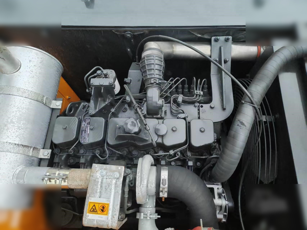 מחפר סורק HYUNDAI ROBEX 220 LC-9S: תמונה 9 מחפר סורק HYUNDAI ROBEX 220 LC-9S: תמונה 9