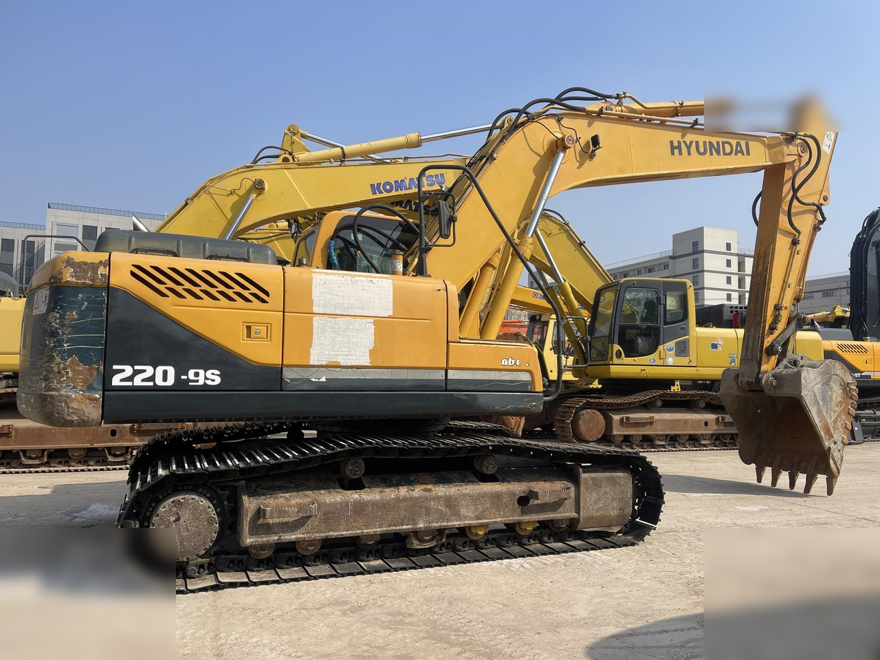 HYUNDAI ROBEX 220 LC-9S - מחפר סורק: תמונה 2 HYUNDAI ROBEX 220 LC-9S - מחפר סורק: תמונה 2