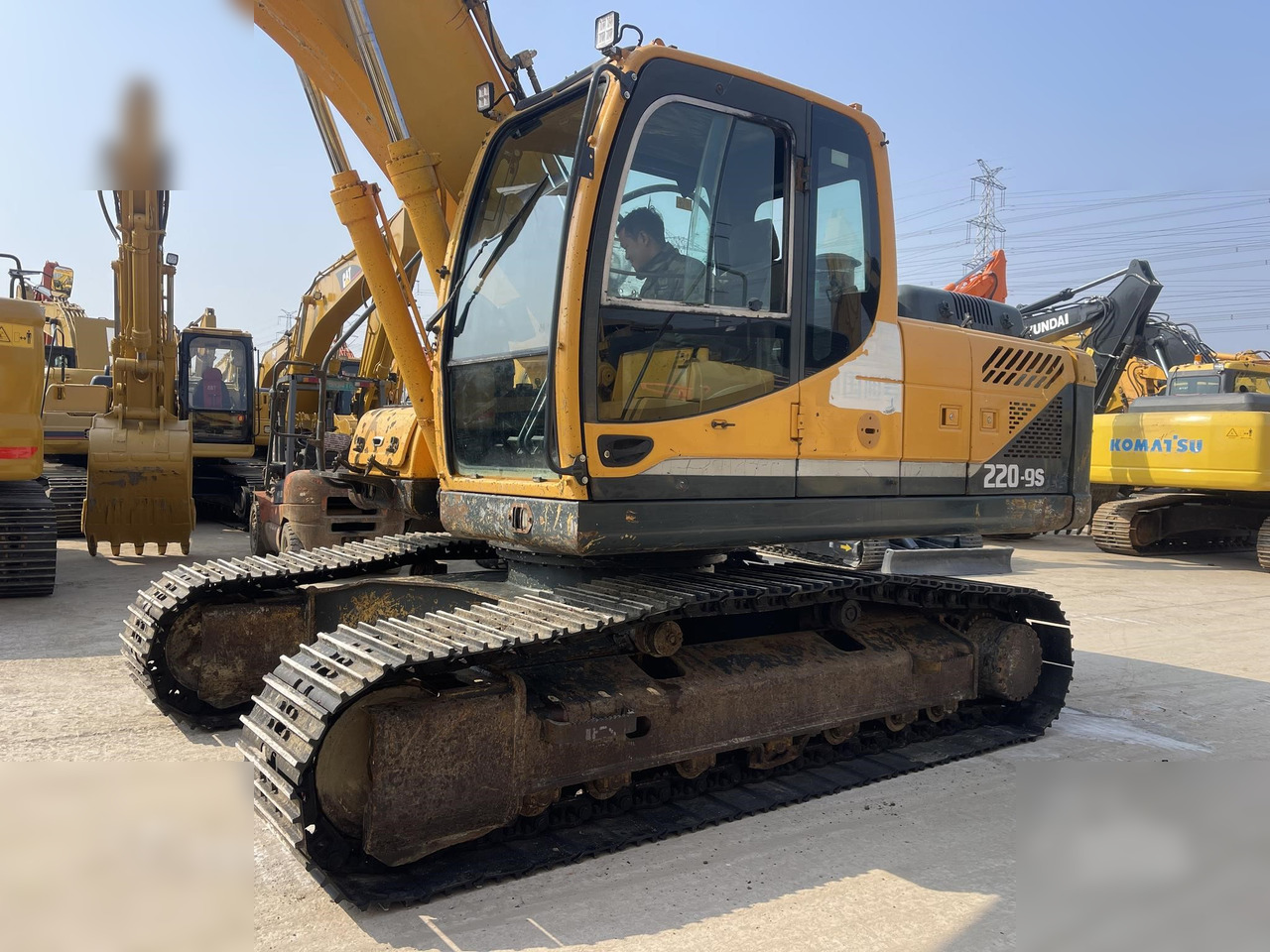 HYUNDAI ROBEX 220 LC-9S - מחפר סורק: תמונה 3 HYUNDAI ROBEX 220 LC-9S - מחפר סורק: תמונה 3