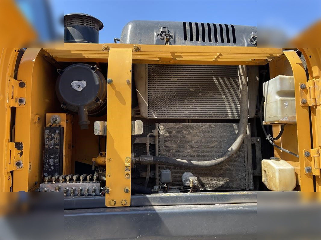 מחפר סורק HYUNDAI ROBEX 220 LC-9S: תמונה 7 מחפר סורק HYUNDAI ROBEX 220 LC-9S: תמונה 7