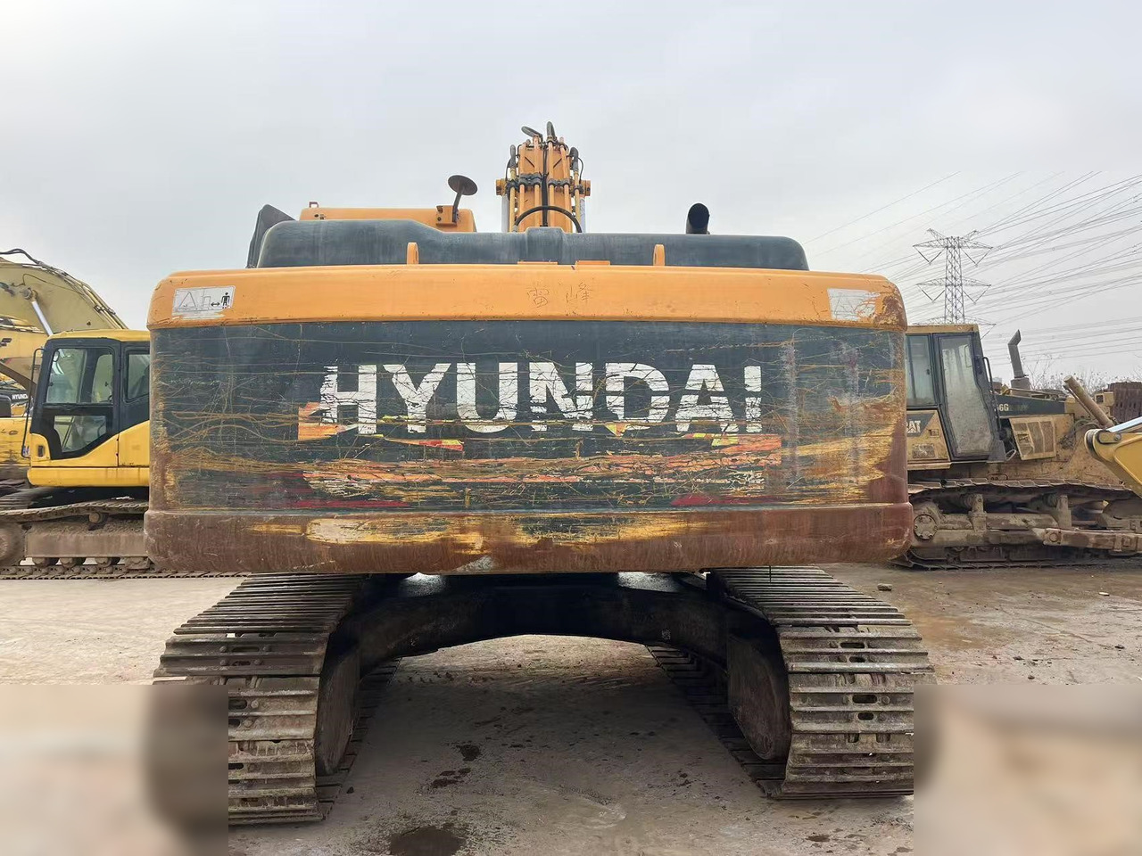 HYUNDAI ROBEX 220 LC-9S - מחפר סורק: תמונה 3 HYUNDAI ROBEX 220 LC-9S - מחפר סורק: תמונה 3