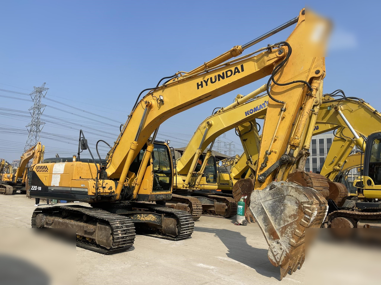 HYUNDAI ROBEX 220 LC-9S - מחפר סורק: תמונה 4 HYUNDAI ROBEX 220 LC-9S - מחפר סורק: תמונה 4