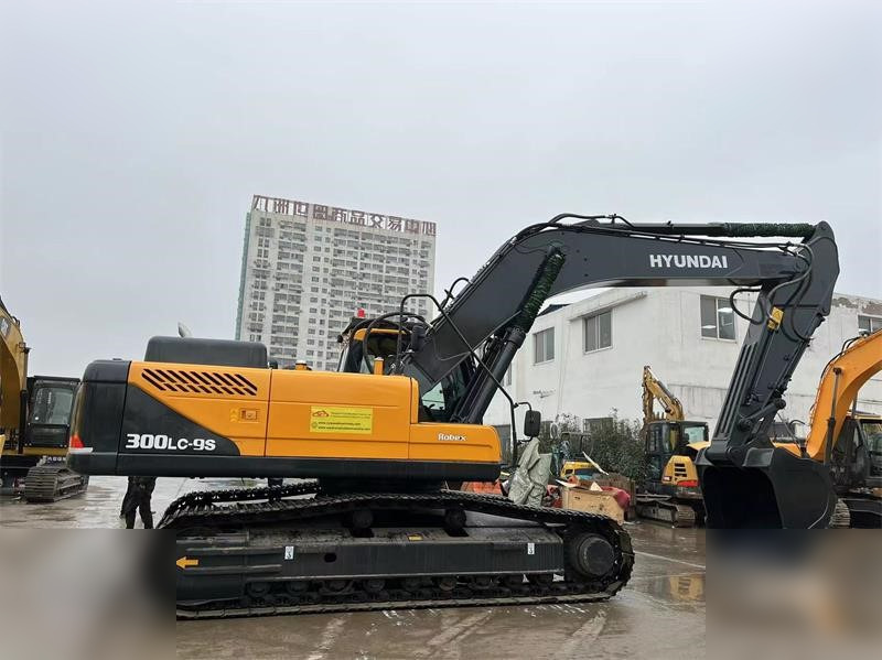 HYUNDAI ROBEX 300 LC-9S - מחפר סורק: תמונה 2 HYUNDAI ROBEX 300 LC-9S - מחפר סורק: תמונה 2