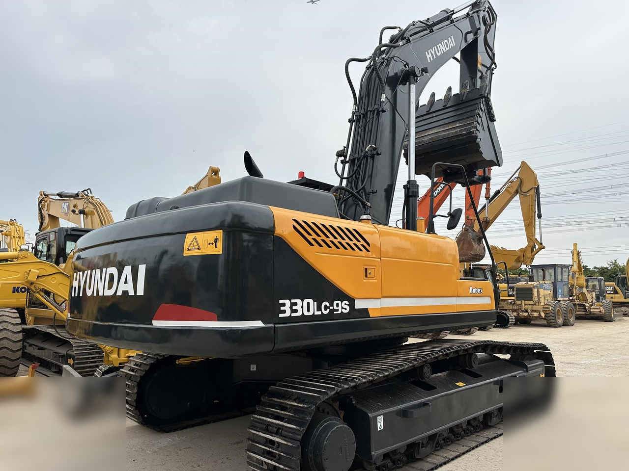 HYUNDAI ROBEX 330 LC-9S - מחפר סורק: תמונה 2 HYUNDAI ROBEX 330 LC-9S - מחפר סורק: תמונה 2