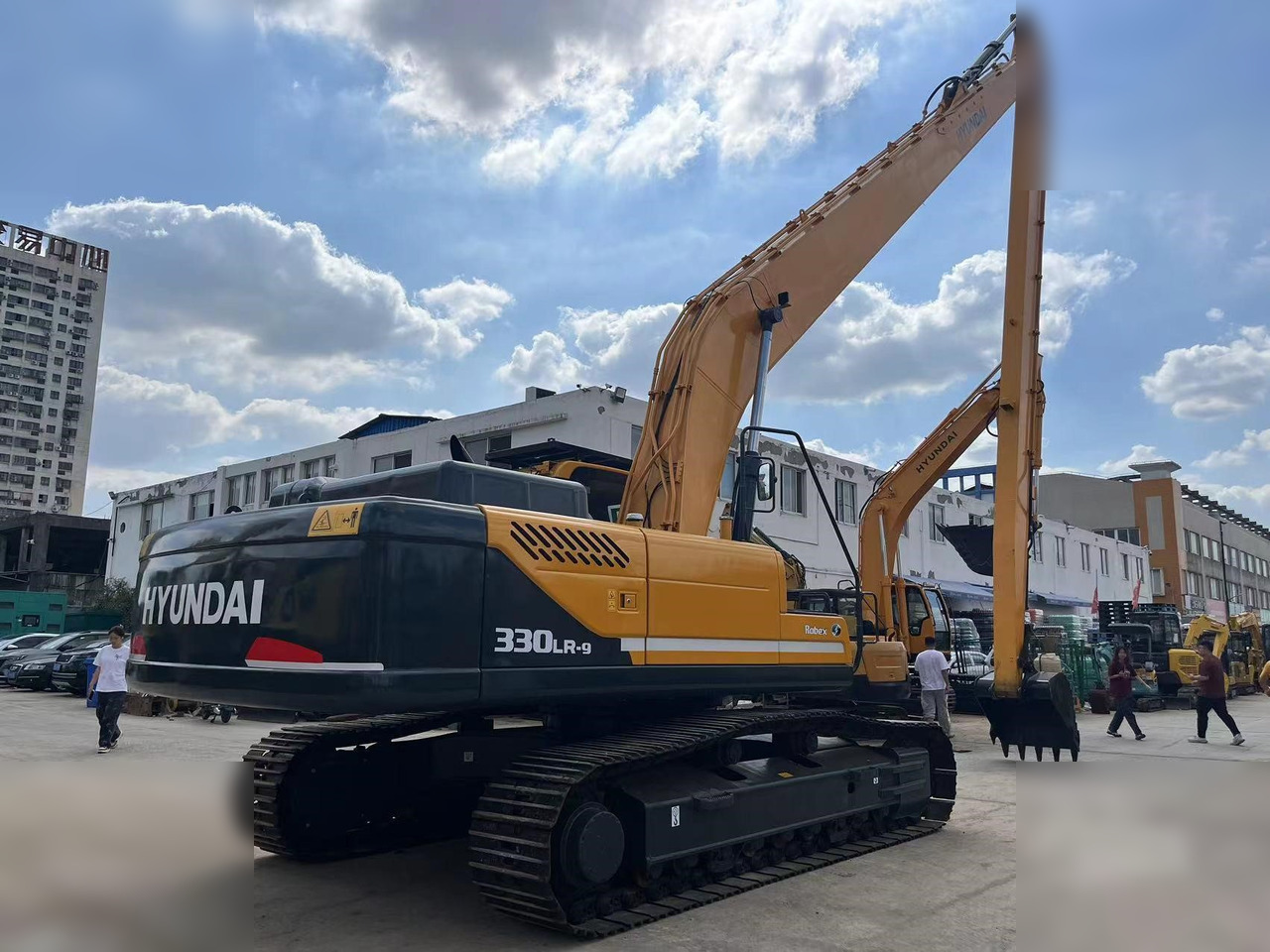 HYUNDAI ROBEX 330 LC-9S - מחפר סורק: תמונה 2 HYUNDAI ROBEX 330 LC-9S - מחפר סורק: תמונה 2