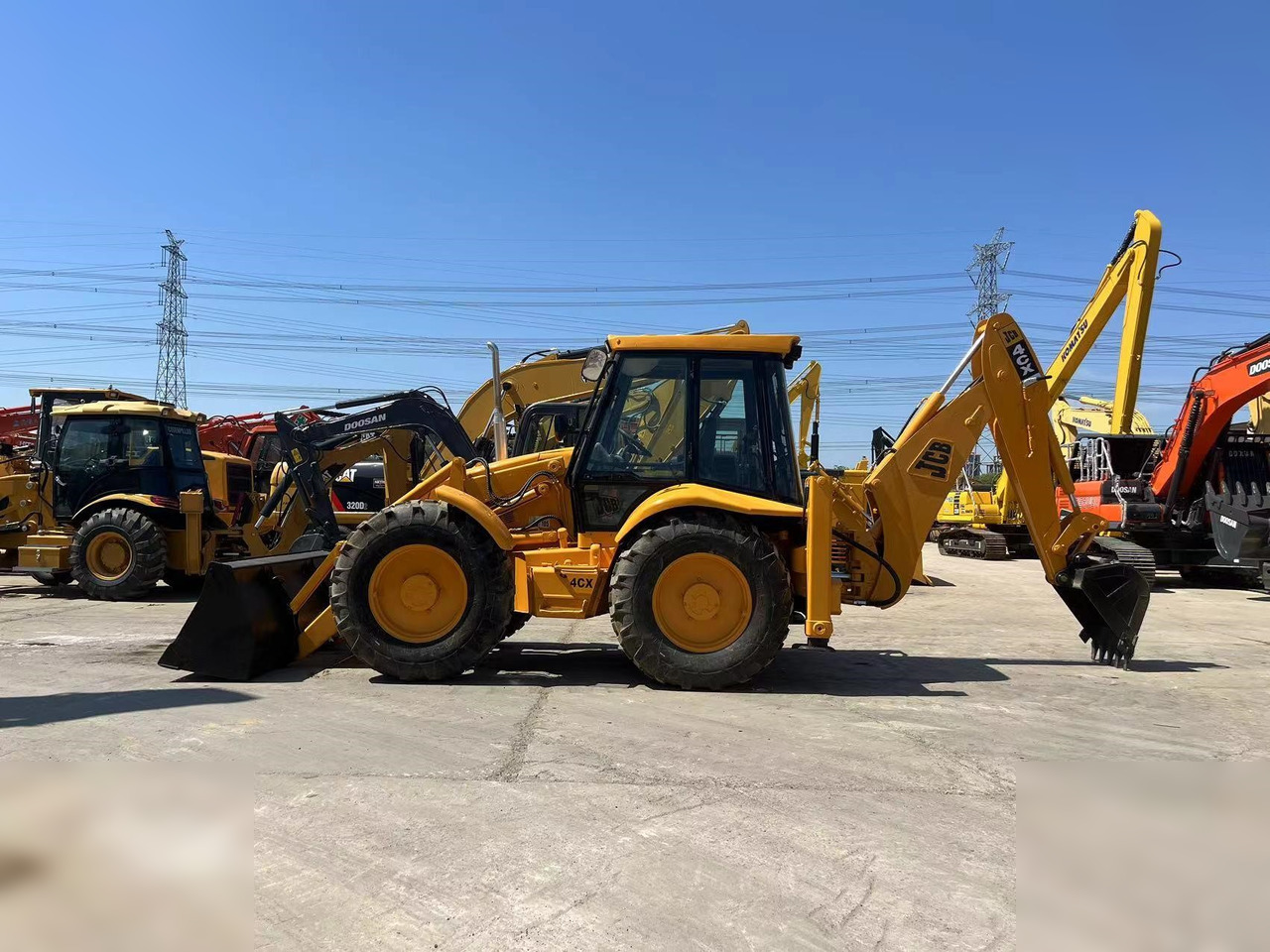 JCB 4CX - מחפרון: תמונה 1 JCB 4CX - מחפרון: תמונה 1
