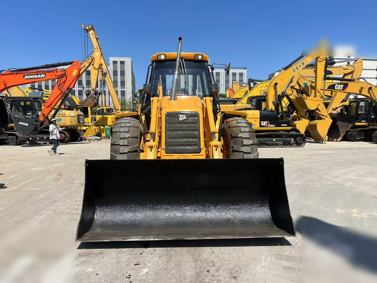 JCB 4CX - מחפרון: תמונה 2 JCB 4CX - מחפרון: תמונה 2