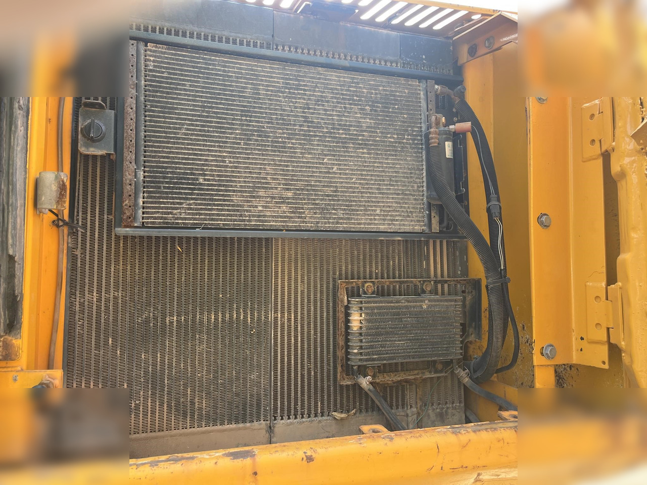 JCB JS220 LC - מחפר סורק: תמונה 5 JCB JS220 LC - מחפר סורק: תמונה 5