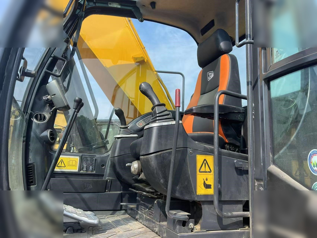 JCB JS220 LC - מחפר סורק: תמונה 5 JCB JS220 LC - מחפר סורק: תמונה 5
