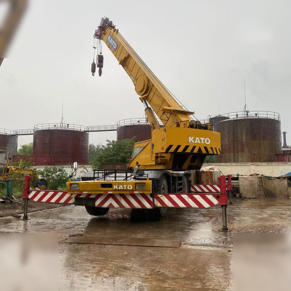 KATO SS500 - עגורן שטח מחוספס: תמונה 1 KATO SS500 - עגורן שטח מחוספס: תמונה 1