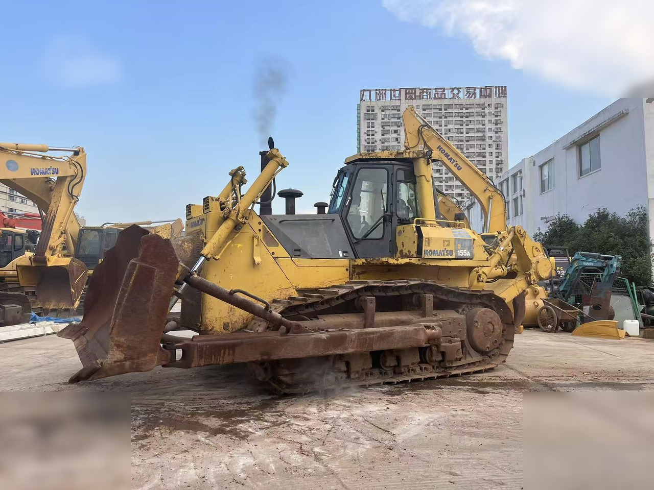 KOMATSU D155A-5 - דחפור: תמונה 1 KOMATSU D155A-5 - דחפור: תמונה 1