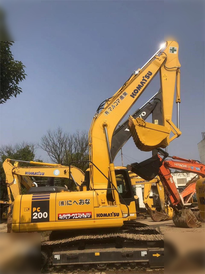 KOMATSU PC200-7 - מחפר סורק: תמונה 1 KOMATSU PC200-7 - מחפר סורק: תמונה 1
