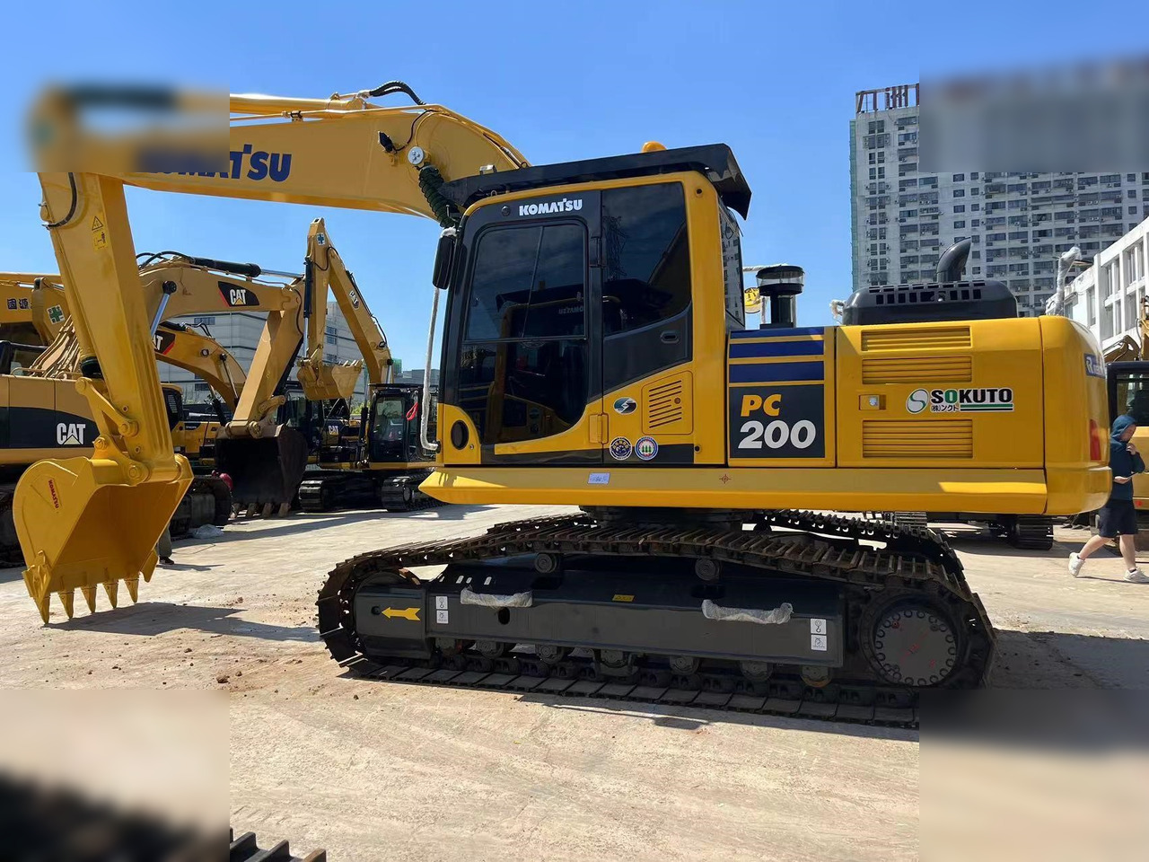 KOMATSU PC200-8 - מחפר סורק: תמונה 2 KOMATSU PC200-8 - מחפר סורק: תמונה 2
