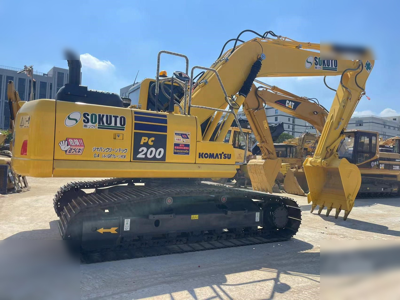 KOMATSU PC200-8 - מחפר סורק: תמונה 2 KOMATSU PC200-8 - מחפר סורק: תמונה 2