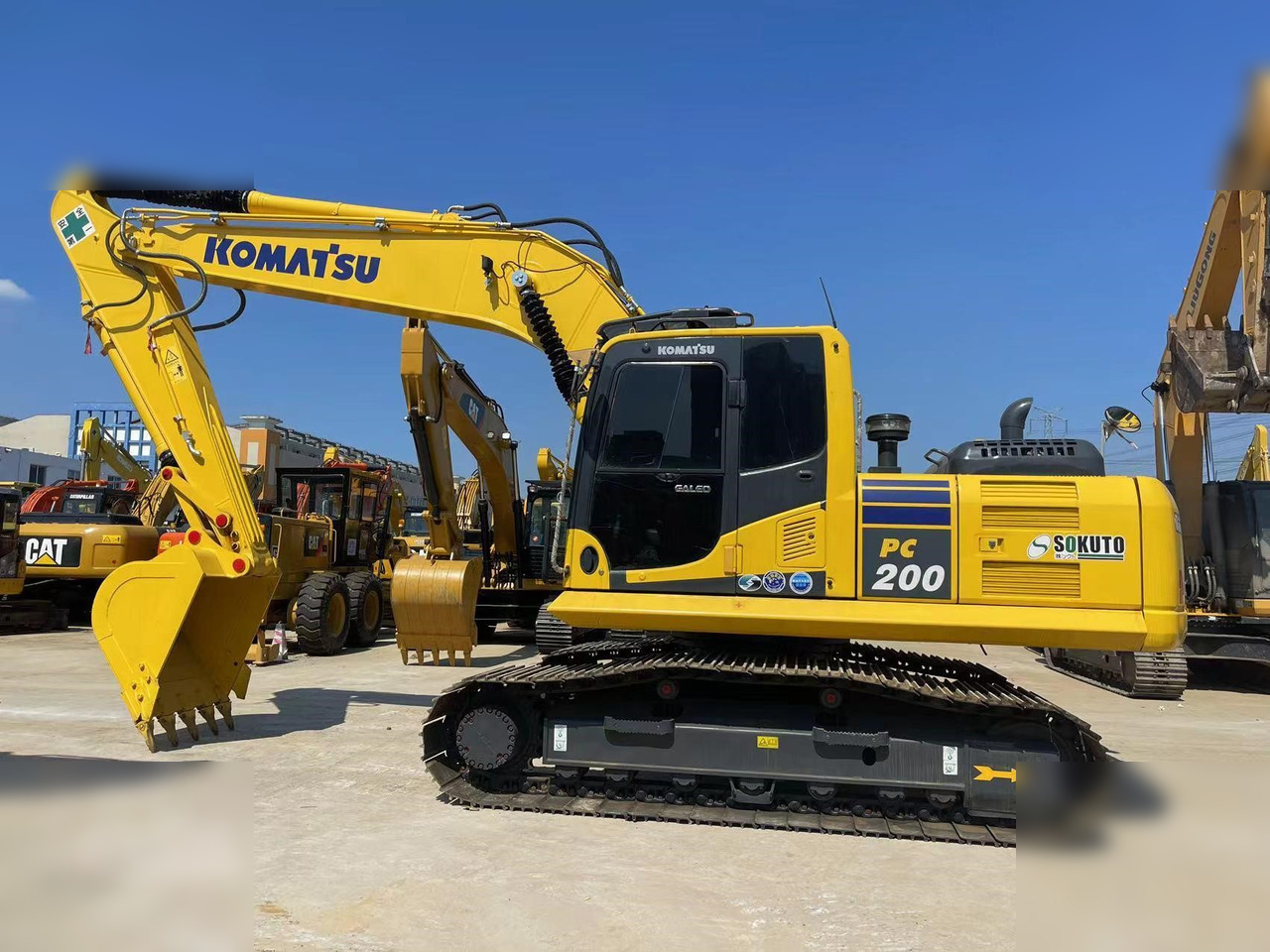 KOMATSU PC200-8 - מחפר סורק: תמונה 1 KOMATSU PC200-8 - מחפר סורק: תמונה 1