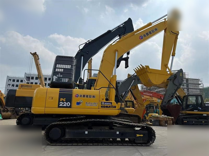 KOMATSU PC220-7 - מחפר סורק: תמונה 1 KOMATSU PC220-7 - מחפר סורק: תמונה 1