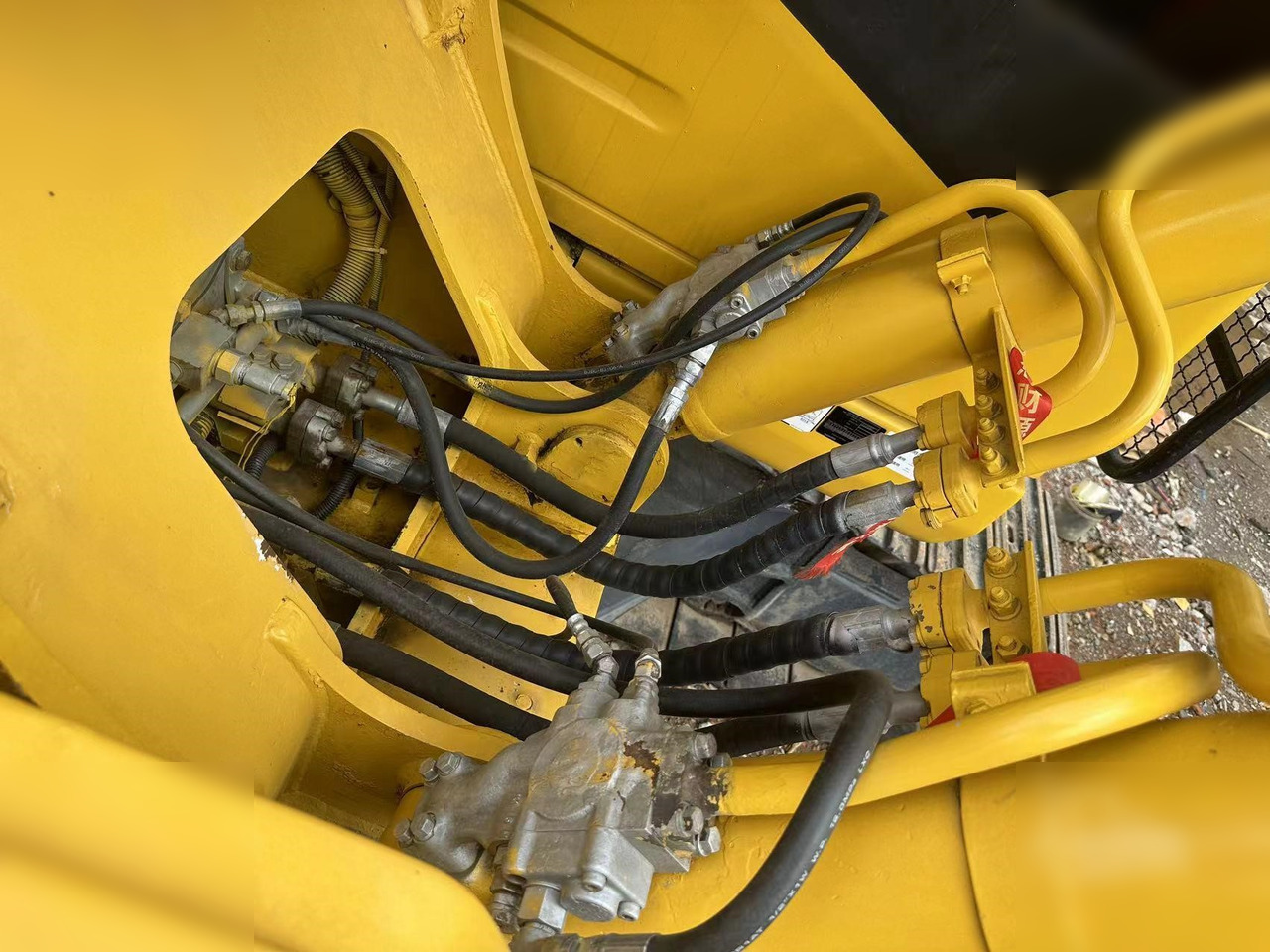 KOMATSU PC220-7 - מחפר סורק: תמונה 5 KOMATSU PC220-7 - מחפר סורק: תמונה 5