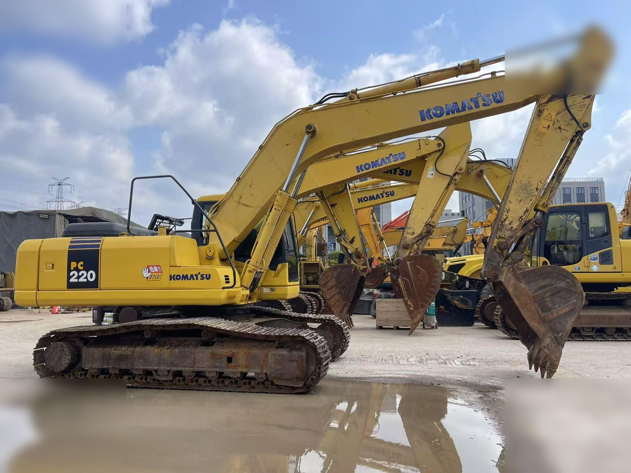 KOMATSU PC220-7 - מחפר סורק: תמונה 1 KOMATSU PC220-7 - מחפר סורק: תמונה 1