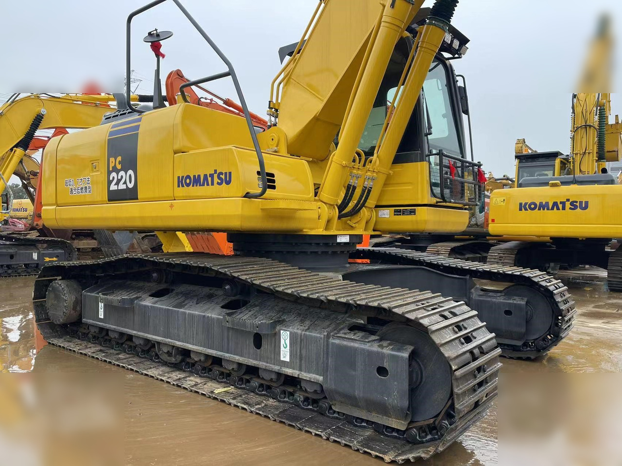 KOMATSU PC220-8 - מחפר סורק: תמונה 5 KOMATSU PC220-8 - מחפר סורק: תמונה 5