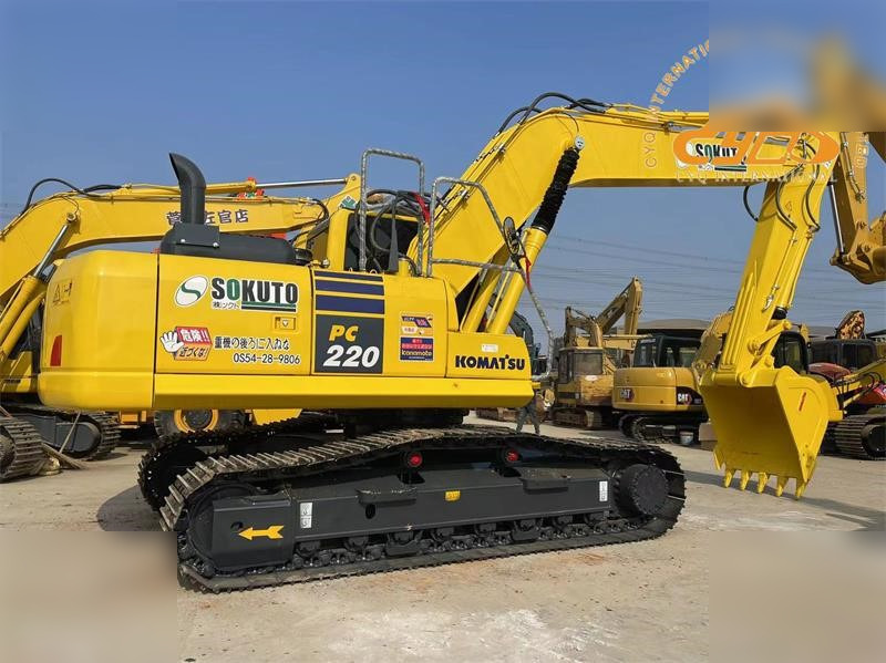 KOMATSU PC220-8 - מחפר סורק: תמונה 2 KOMATSU PC220-8 - מחפר סורק: תמונה 2