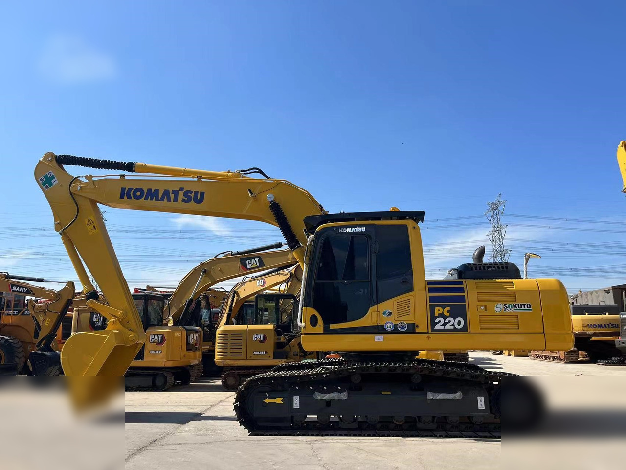 KOMATSU PC220-8 - מחפר סורק: תמונה 1 KOMATSU PC220-8 - מחפר סורק: תמונה 1