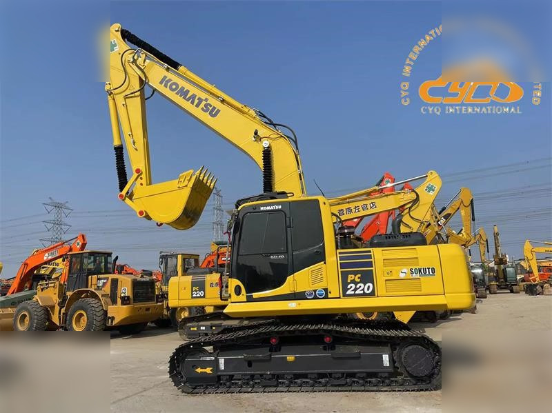 KOMATSU PC220-8 - מחפר סורק: תמונה 3 KOMATSU PC220-8 - מחפר סורק: תמונה 3
