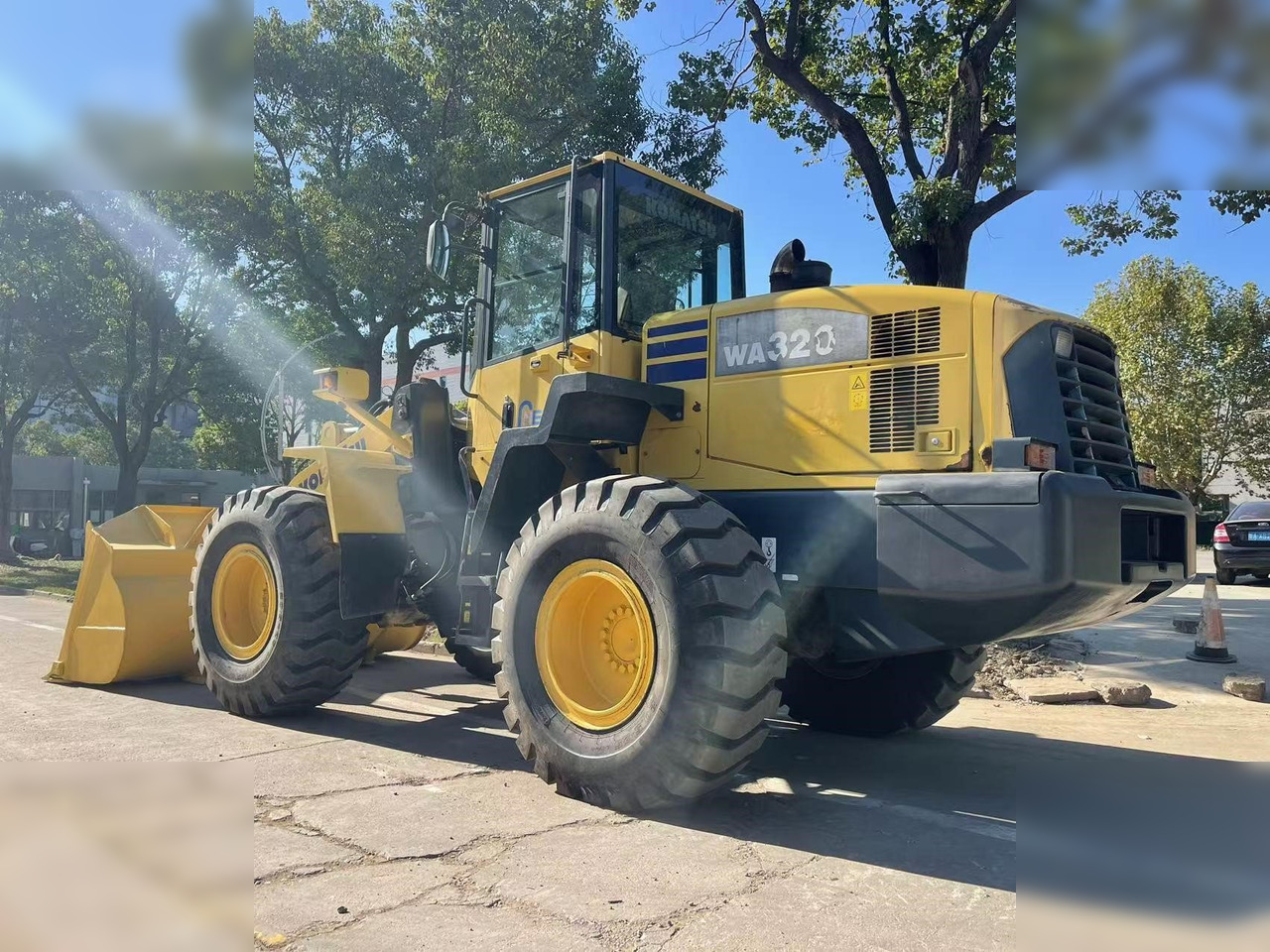 KOMATSU WA320-5 - מעמיס גלגלים: תמונה 3 KOMATSU WA320-5 - מעמיס גלגלים: תמונה 3