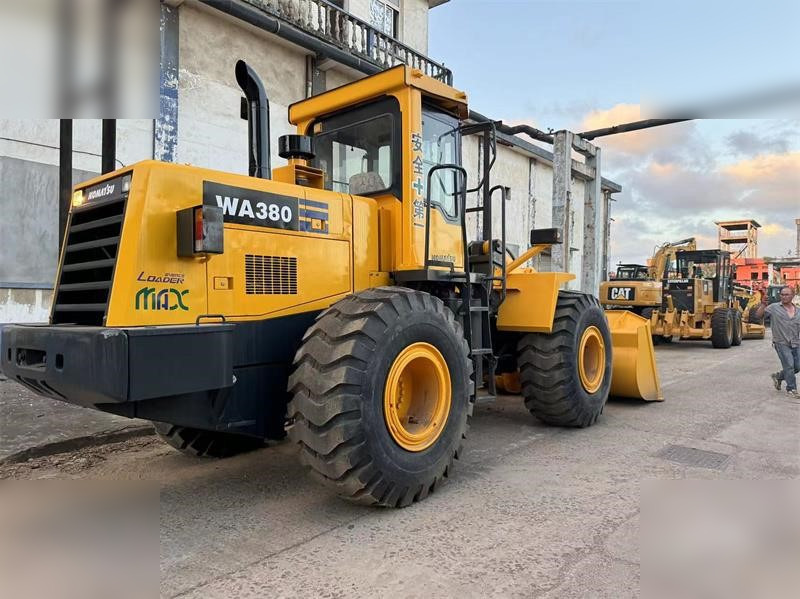 KOMATSU WA380-3 - מעמיס גלגלים: תמונה 3 KOMATSU WA380-3 - מעמיס גלגלים: תמונה 3