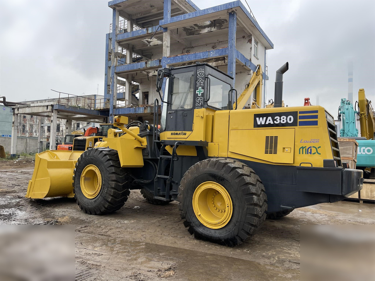 KOMATSU WA380-3 - מעמיס גלגלים: תמונה 3 KOMATSU WA380-3 - מעמיס גלגלים: תמונה 3