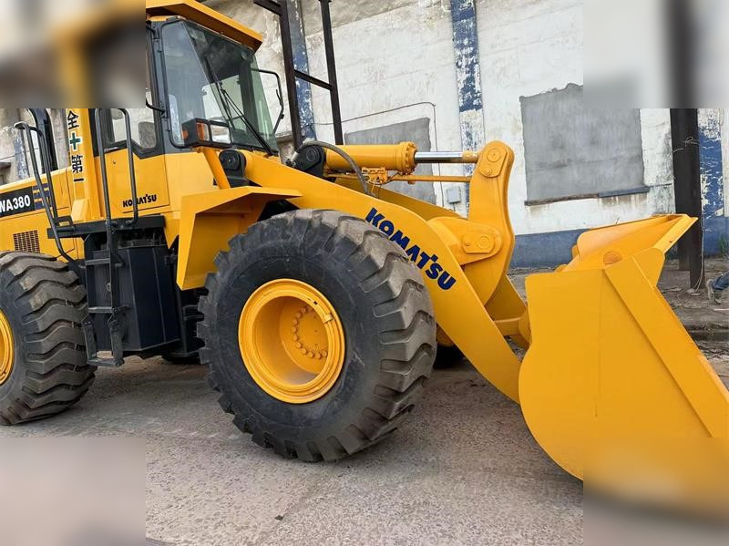 KOMATSU WA380-3 - מעמיס גלגלים: תמונה 4 KOMATSU WA380-3 - מעמיס גלגלים: תמונה 4