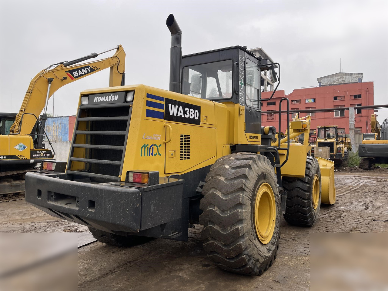 KOMATSU WA380-3 - מעמיס גלגלים: תמונה 2 KOMATSU WA380-3 - מעמיס גלגלים: תמונה 2