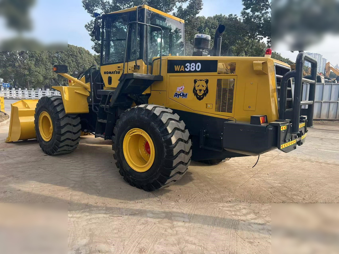 KOMATSU WA380-6 - מעמיס גלגלים: תמונה 3 KOMATSU WA380-6 - מעמיס גלגלים: תמונה 3