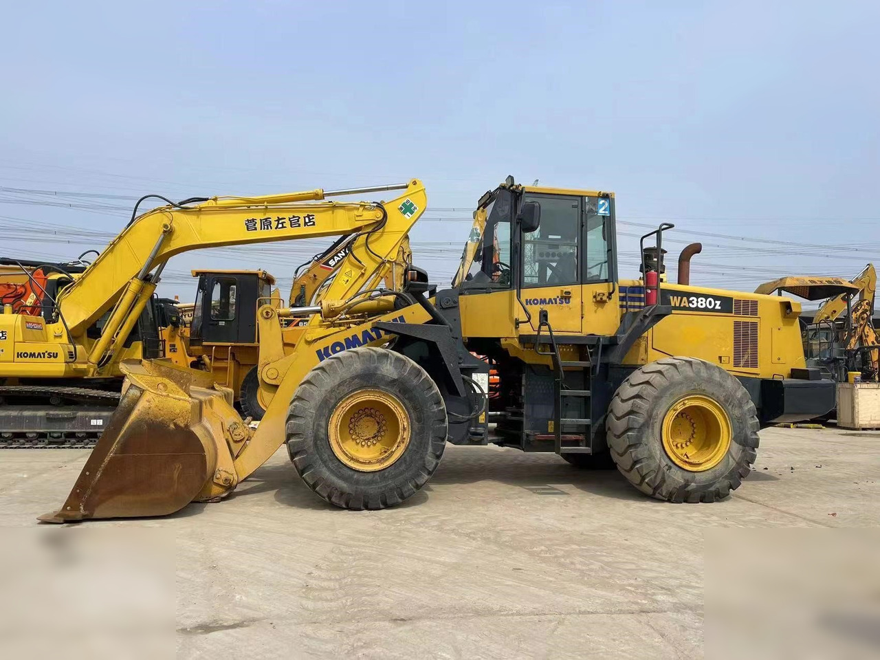 KOMATSU WA380Z-6 - מעמיס גלגלים: תמונה 1 KOMATSU WA380Z-6 - מעמיס גלגלים: תמונה 1