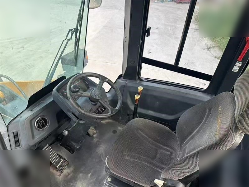 LIUGONG 835H - מעמיס גלגלים: תמונה 4 LIUGONG 835H - מעמיס גלגלים: תמונה 4