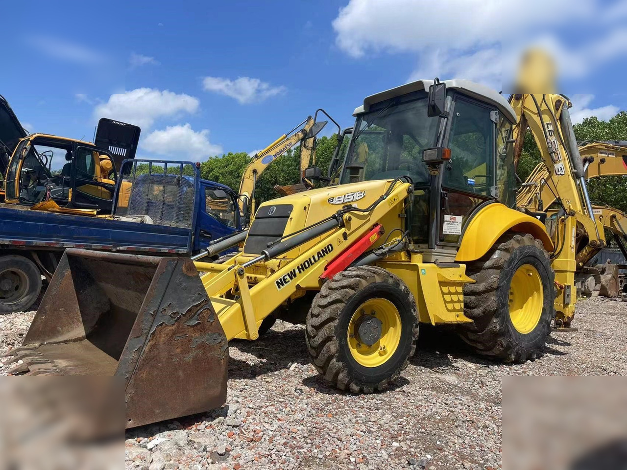 NEW HOLLAND B95B - מחפרון: תמונה 1 NEW HOLLAND B95B - מחפרון: תמונה 1