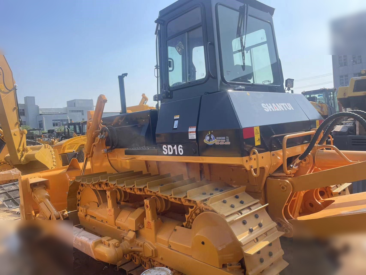 SHANTUI SD16 - דחפור: תמונה 3 SHANTUI SD16 - דחפור: תמונה 3