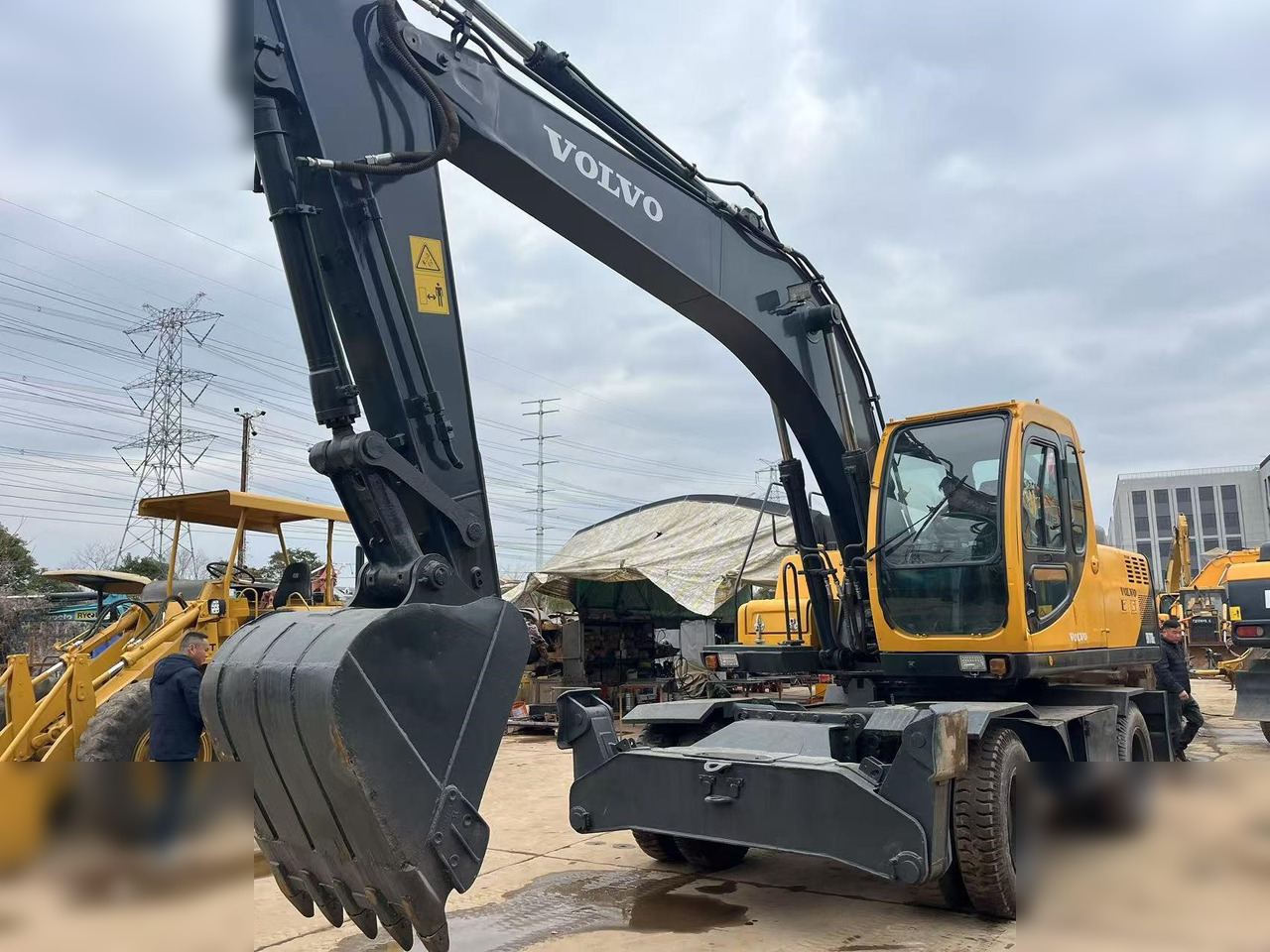 VOLVO EW170 - מחפר גלגלים: תמונה 3 VOLVO EW170 - מחפר גלגלים: תמונה 3