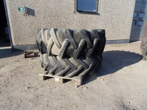 Firestone 18,4-26 och 13-30 - צמיג עבור מכונת בנייה: תמונה 1 Firestone 18,4-26 och 13-30 - צמיג עבור מכונת בנייה: תמונה 1