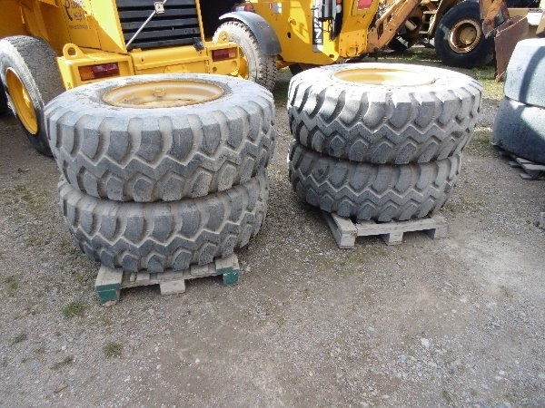 Goodyear 17,5x25 - צמיג עבור מכונת בנייה: תמונה 1 Goodyear 17,5x25 - צמיג עבור מכונת בנייה: תמונה 1